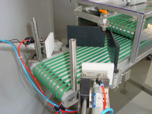 Řezací stroj sendvičů Mavet - typ RZS
